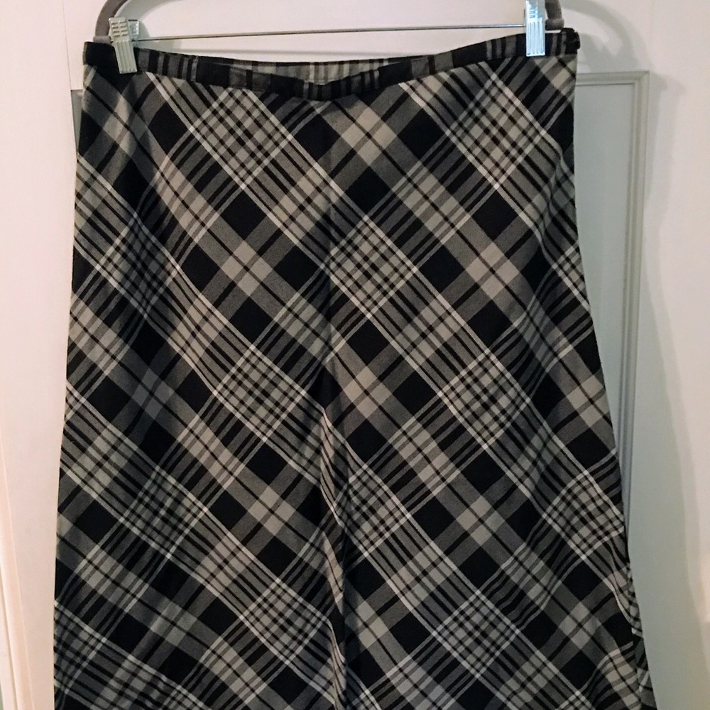Black/Grey Stripe Skirt